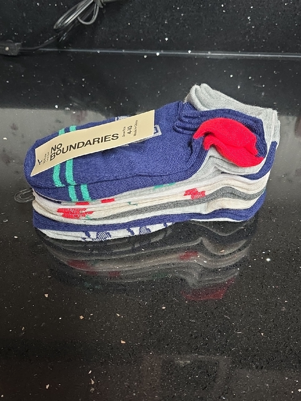 NWT. No Boundaries Assorted Low Cut Sock Set Of 10